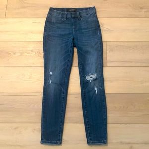 Judy Blue Jean Jegging - Pull on - Distressed